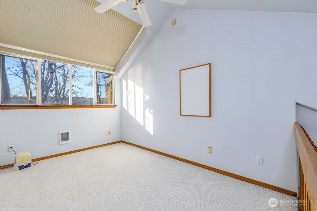 3250 E State Route 302 , Belfair, WA 98528