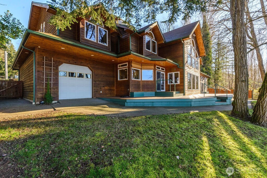 3250 E State Route 302 , Belfair, WA 98528