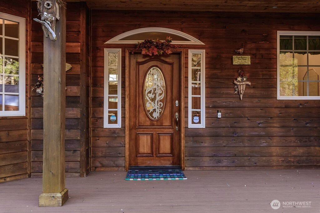 3250 E State Route 302 , Belfair, WA 98528