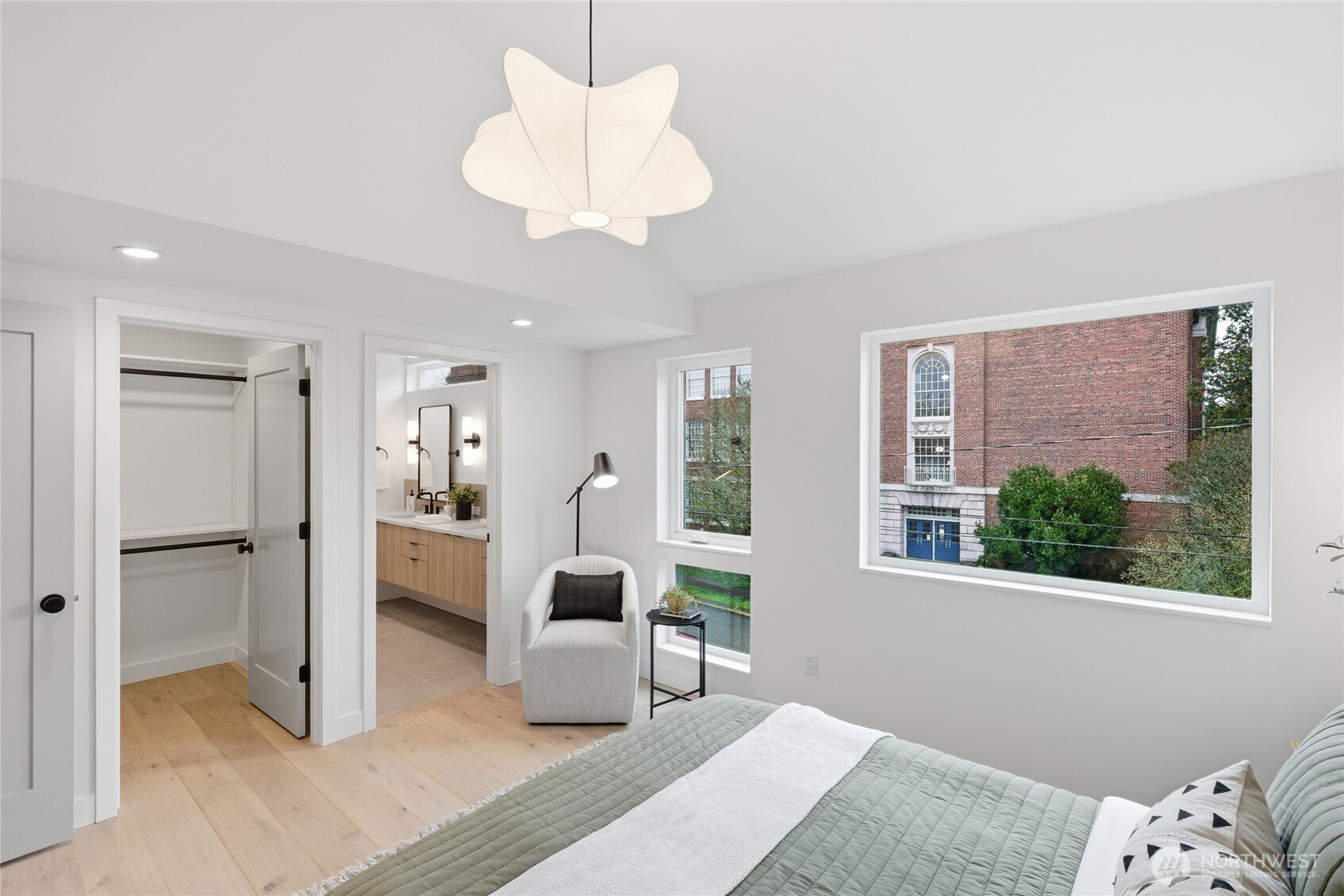 6509 19th Avenue NW, Seattle, WA 98117