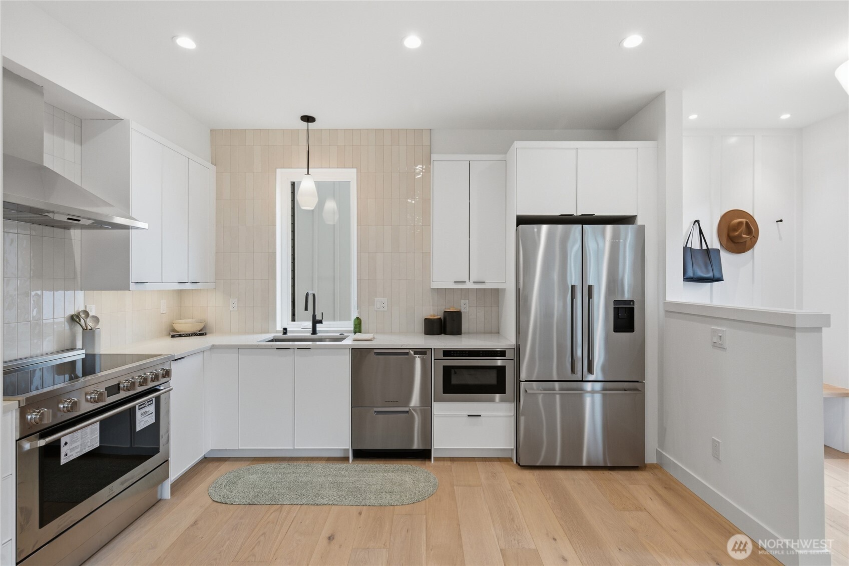 6509 19th Avenue NW, Seattle, WA 98117