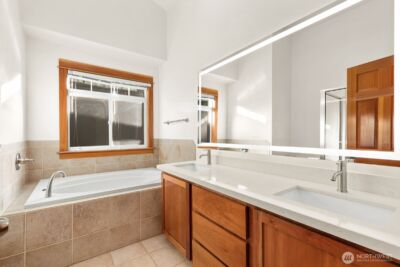 6534 34th Avenue NE #A, Seattle, WA 98115 - Photo 20