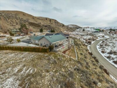 214 Stehekin Way , Chelan, WA 98816 - Photo 4