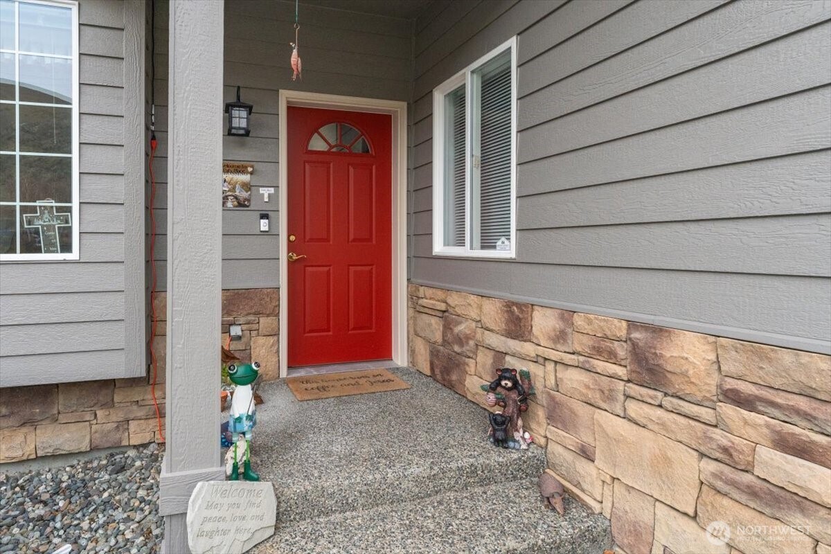 214 Stehekin Way , Chelan, WA 98816