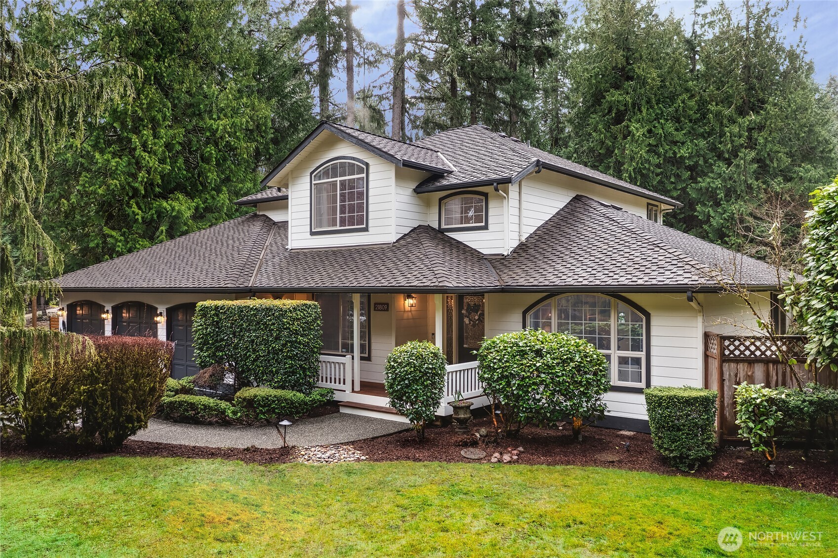 21809 NE 175th Street , Woodinville, WA 98077