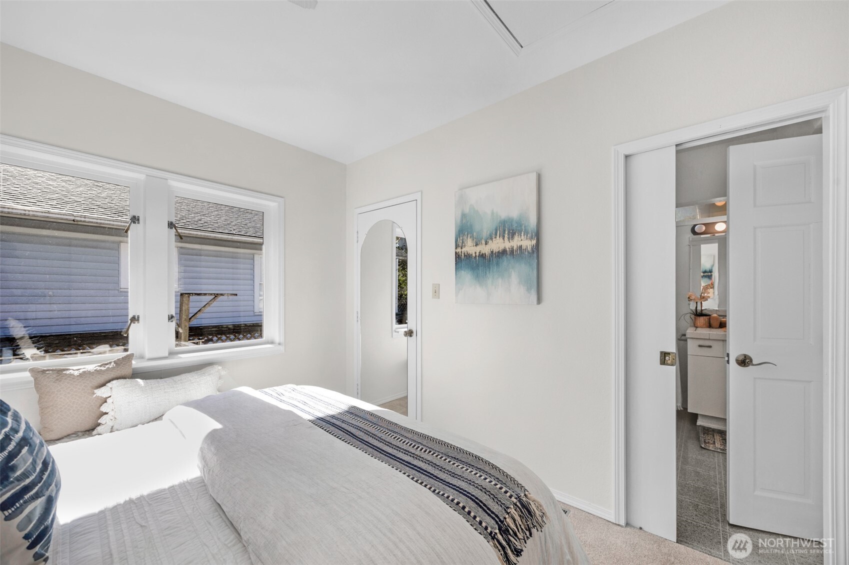 8007 Fremont Avenue N, Seattle, WA 98103