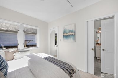 8007 Fremont Avenue N, Seattle, WA 98103 - Photo 16