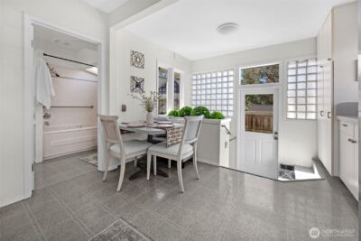 8007 Fremont Avenue N, Seattle, WA 98103 - Photo 18