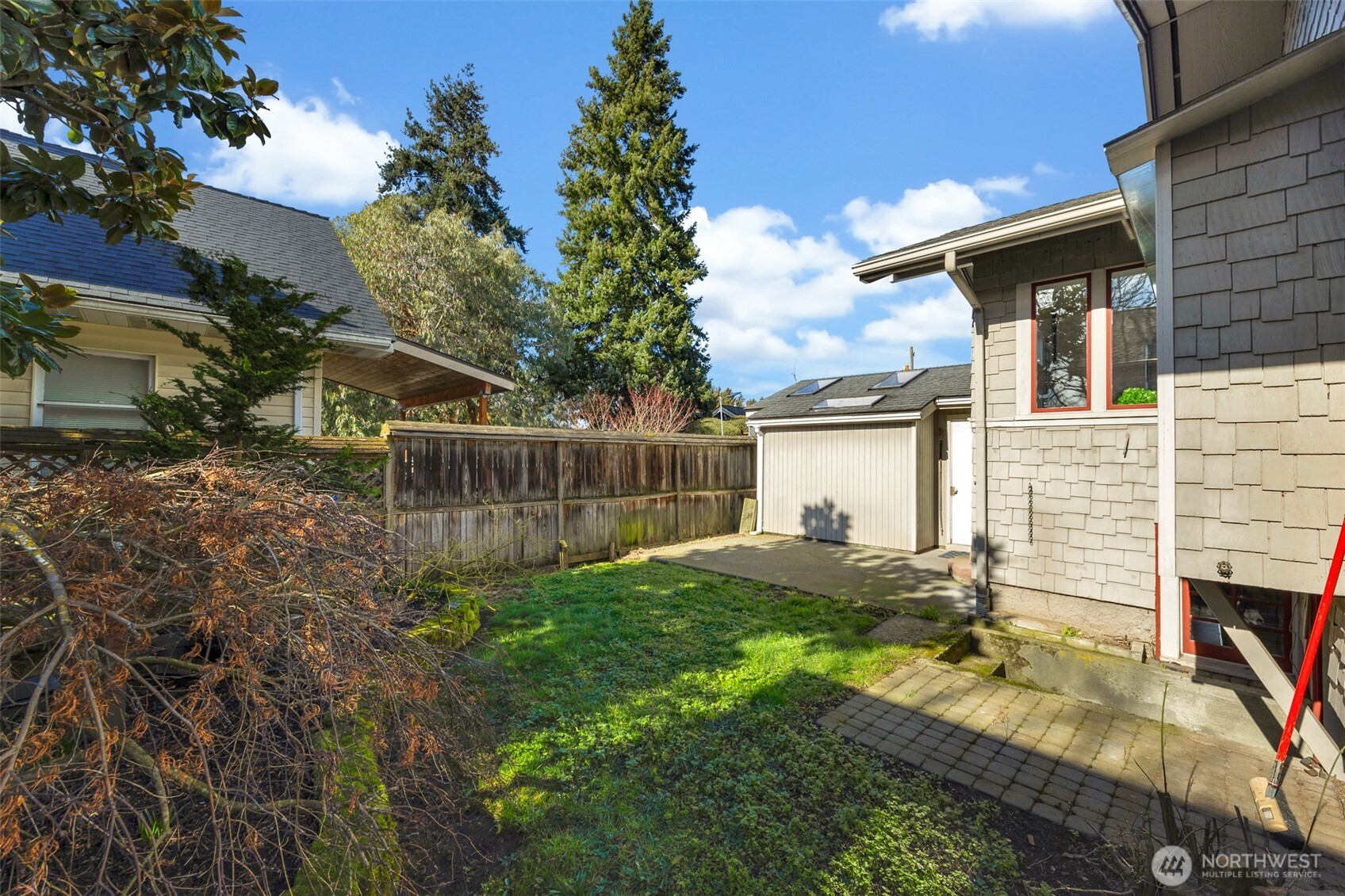 8007 Fremont Avenue N, Seattle, WA 98103