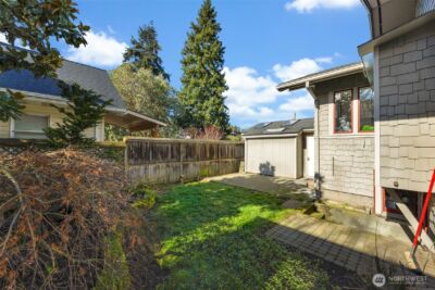 8007 Fremont Avenue N, Seattle, WA 98103 - Photo 28