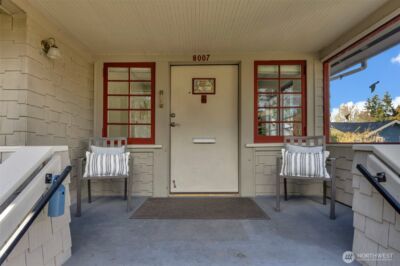 8007 Fremont Avenue N, Seattle, WA 98103 - Photo 5