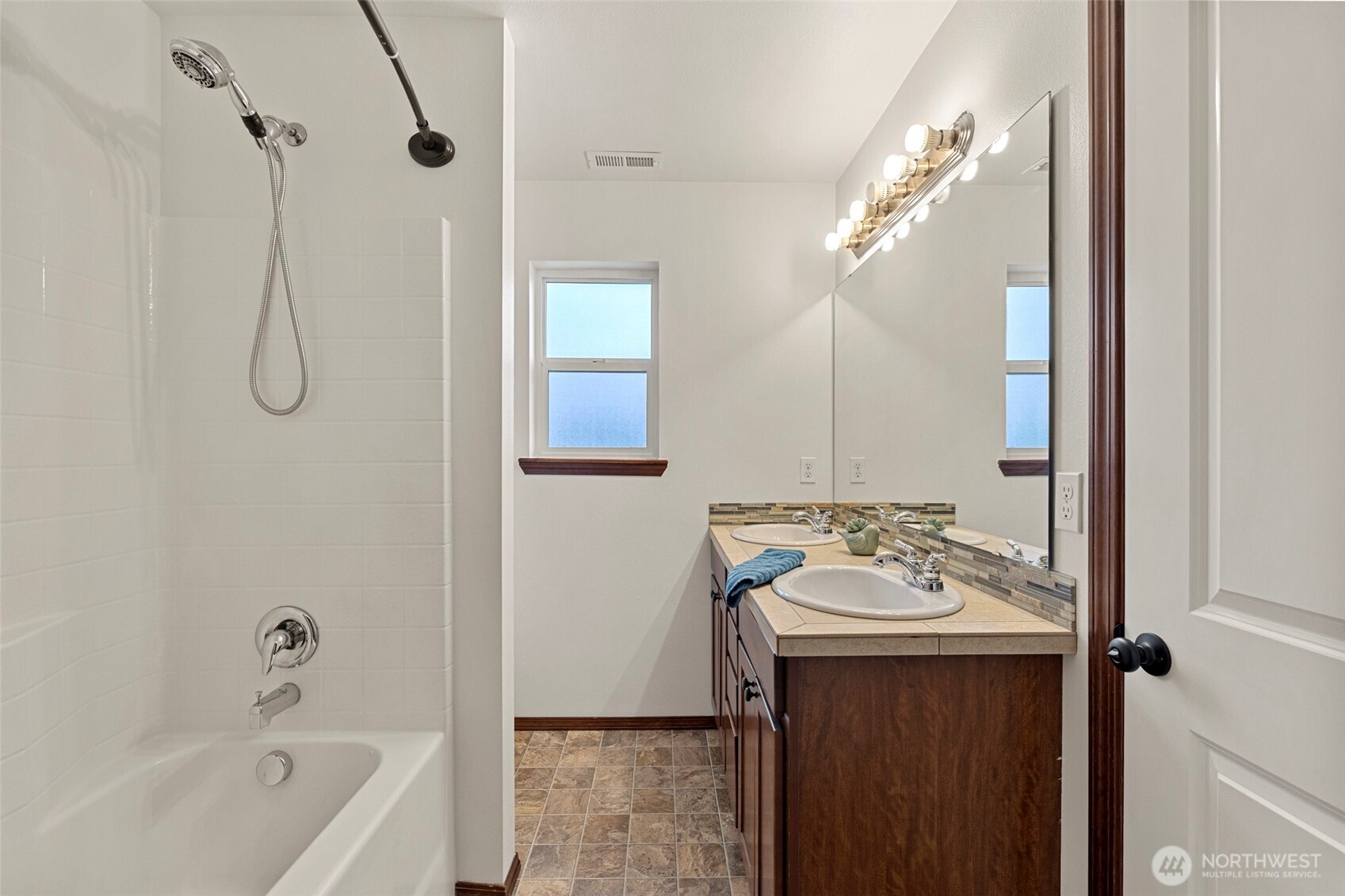 5843 122nd Place NE, Marysville, WA 98271