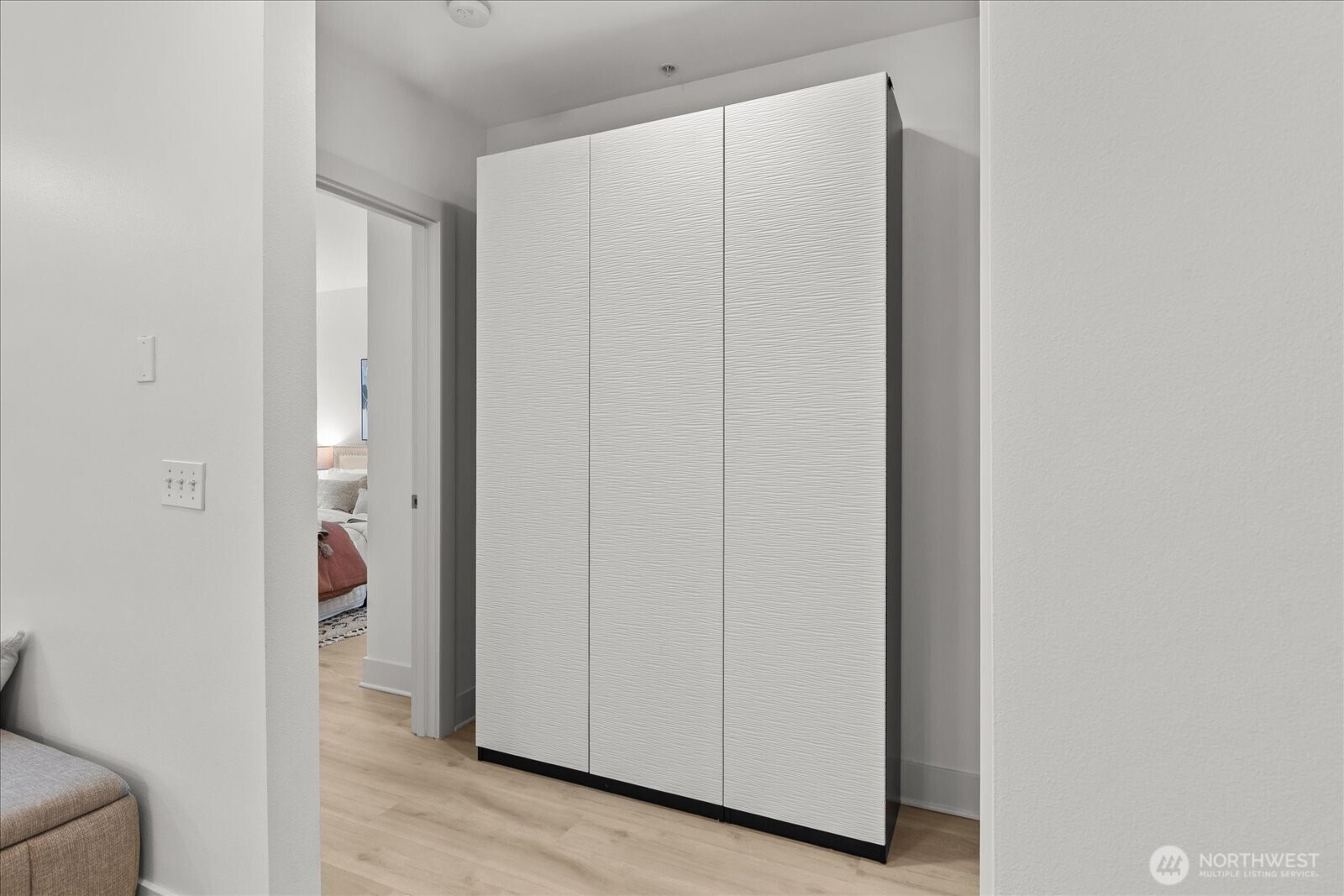 51 Pine Street #201, Edmonds, WA 98020