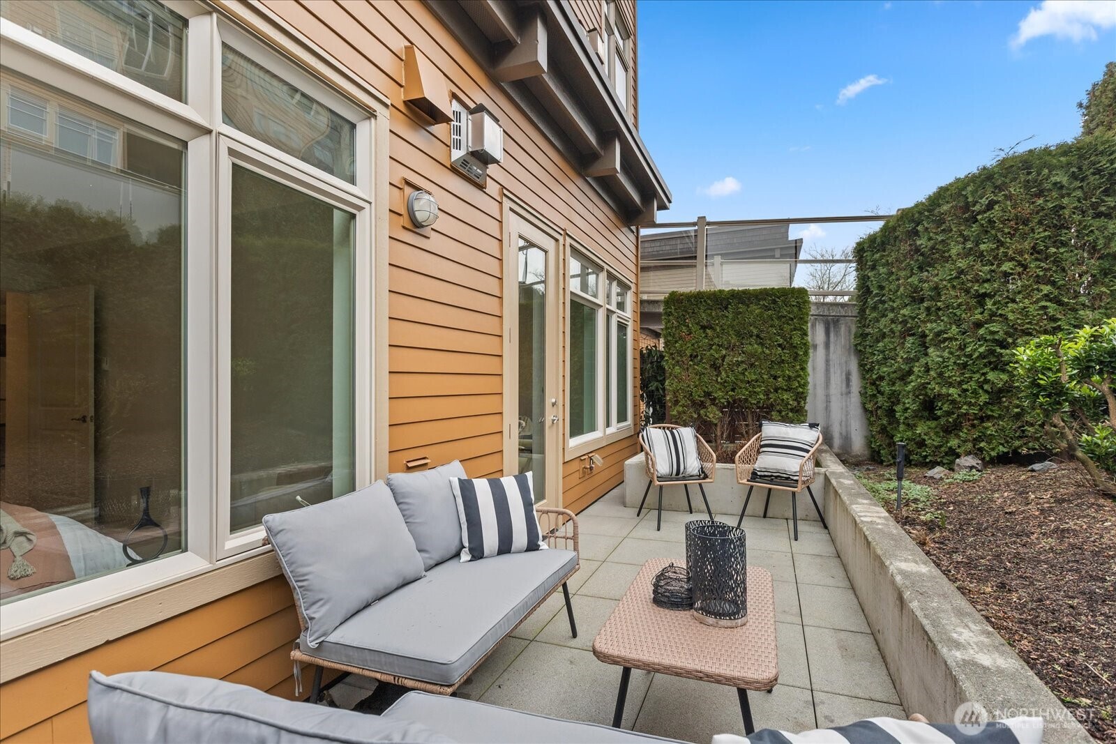 51 Pine Street #201, Edmonds, WA 98020