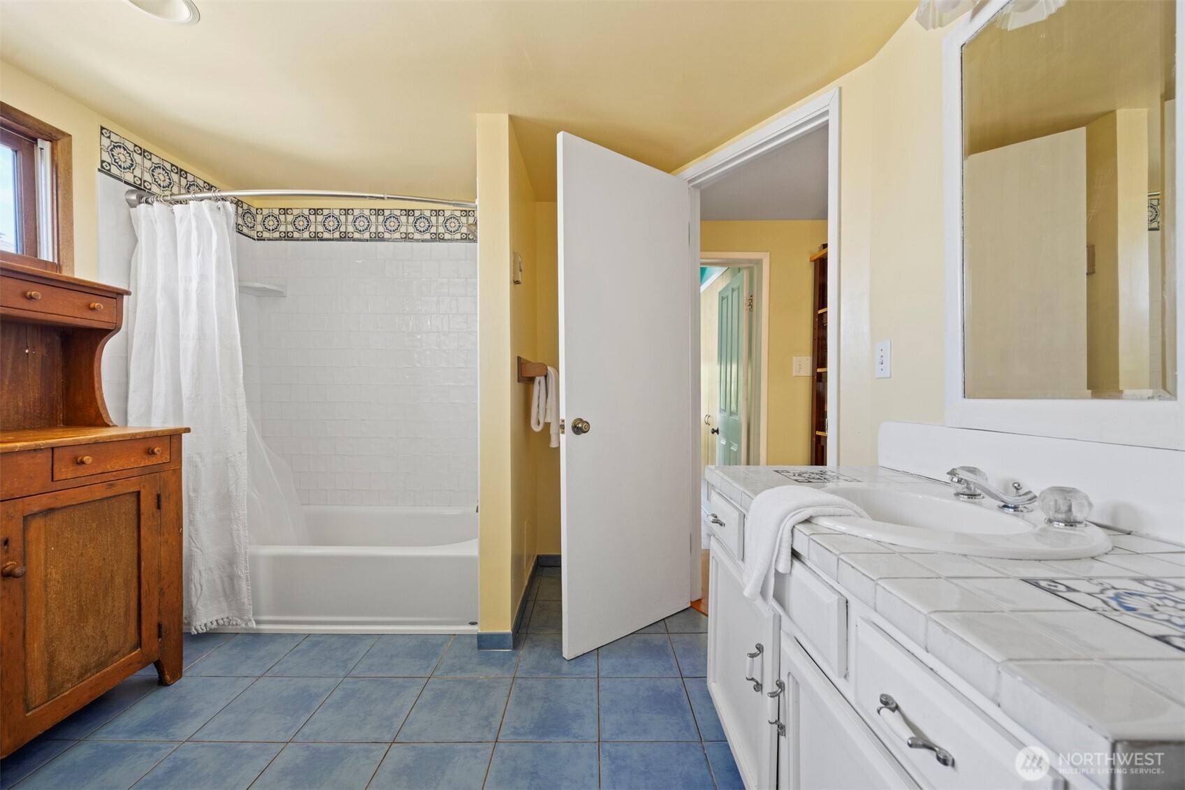 717 13th Street , Bellingham, WA 98225