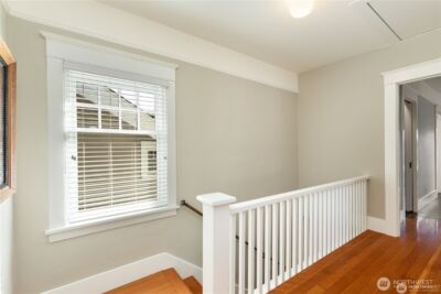 2430 8th Avenue W, Seattle, WA 98119 - Photo 15
