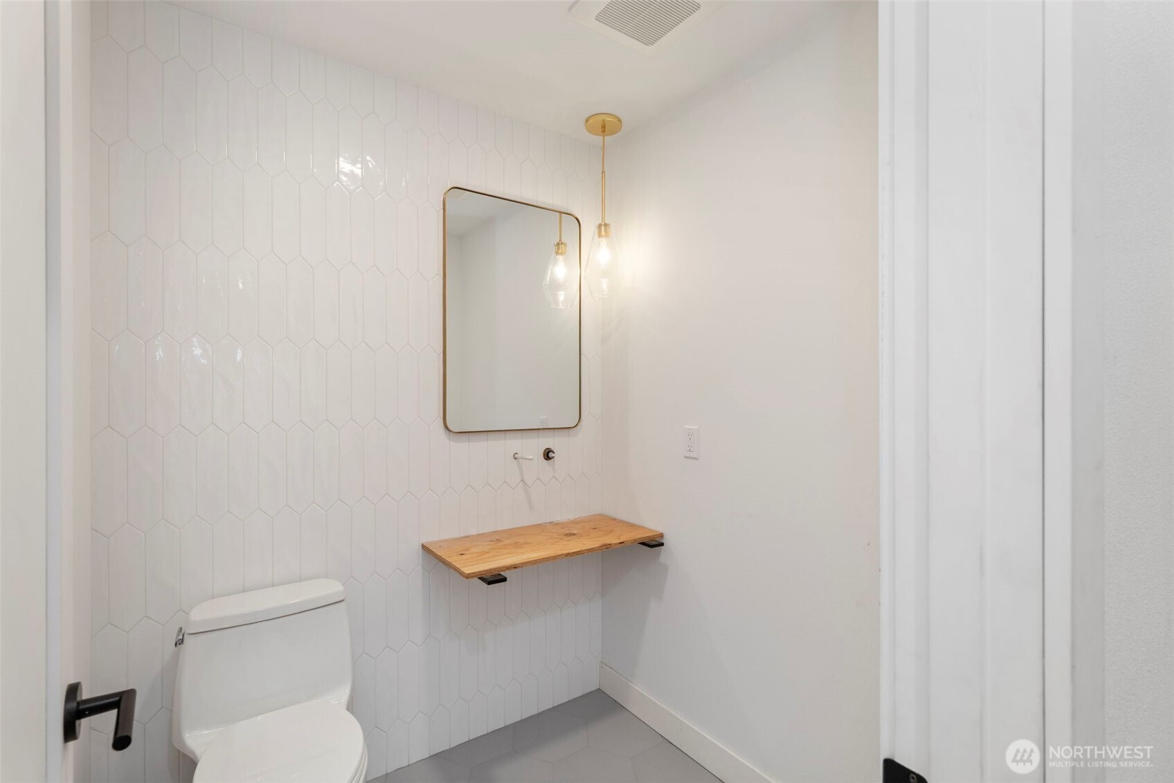 16455 Agate Point Road NE, Bainbridge Island, WA 98110