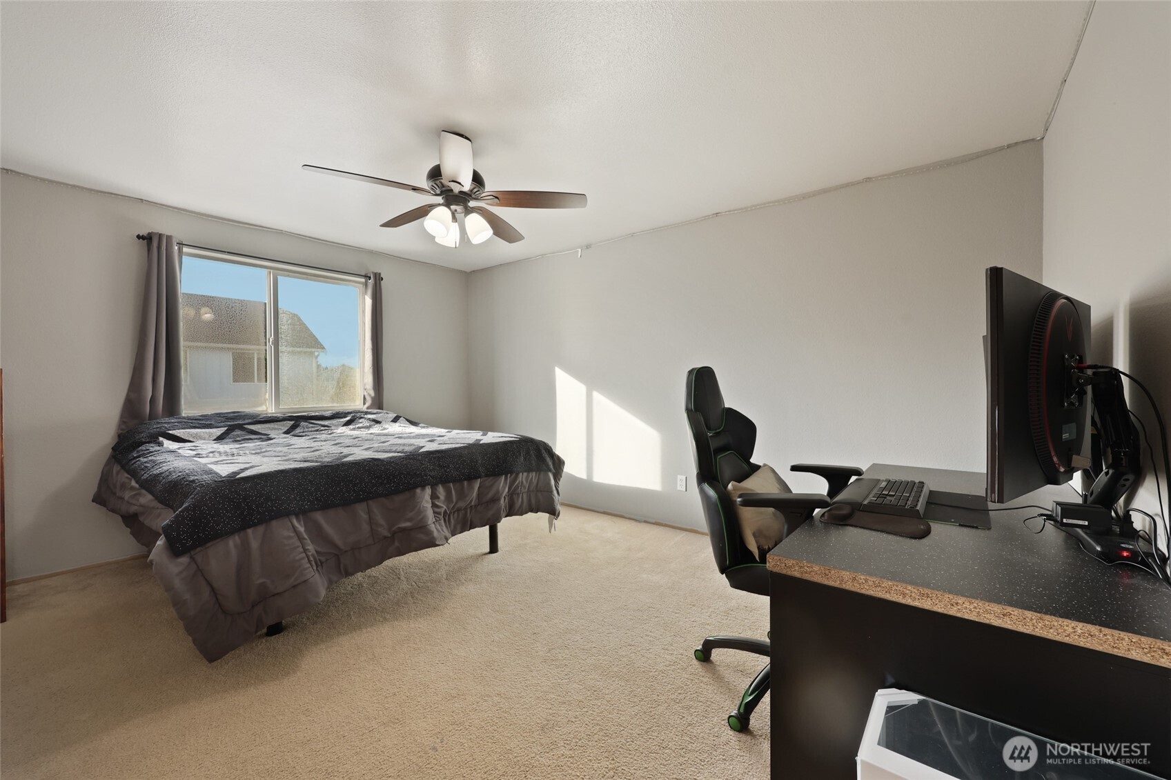 9826 Greenleaf Loop SE, Yelm, WA 98597-8818