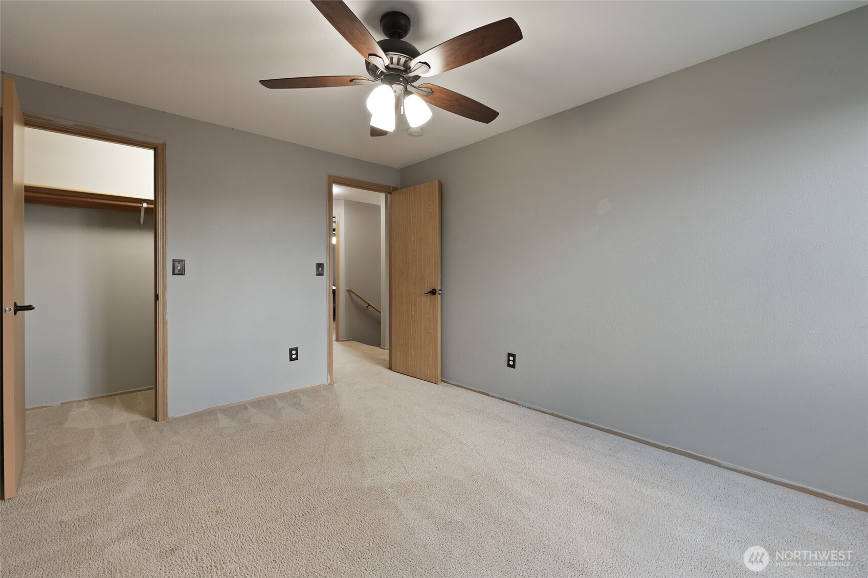 9826 Greenleaf Loop SE, Yelm, WA 98597-8818