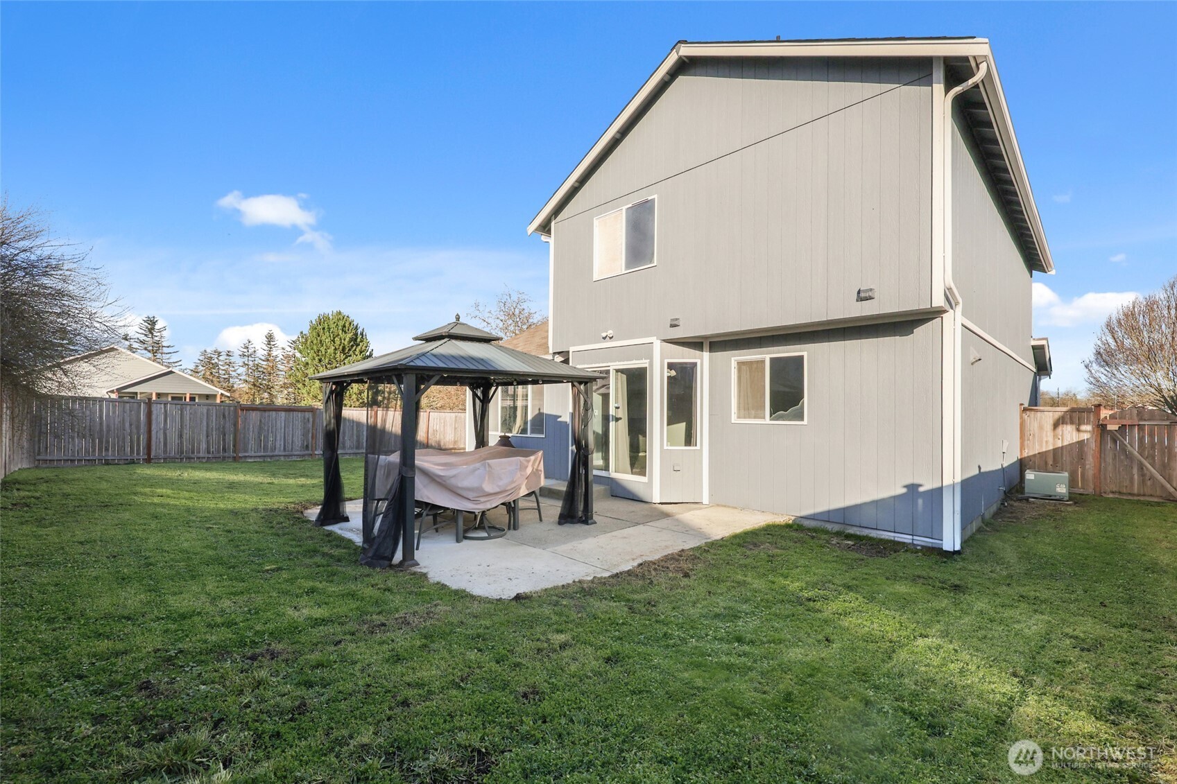 9826 Greenleaf Loop SE, Yelm, WA 98597-8818