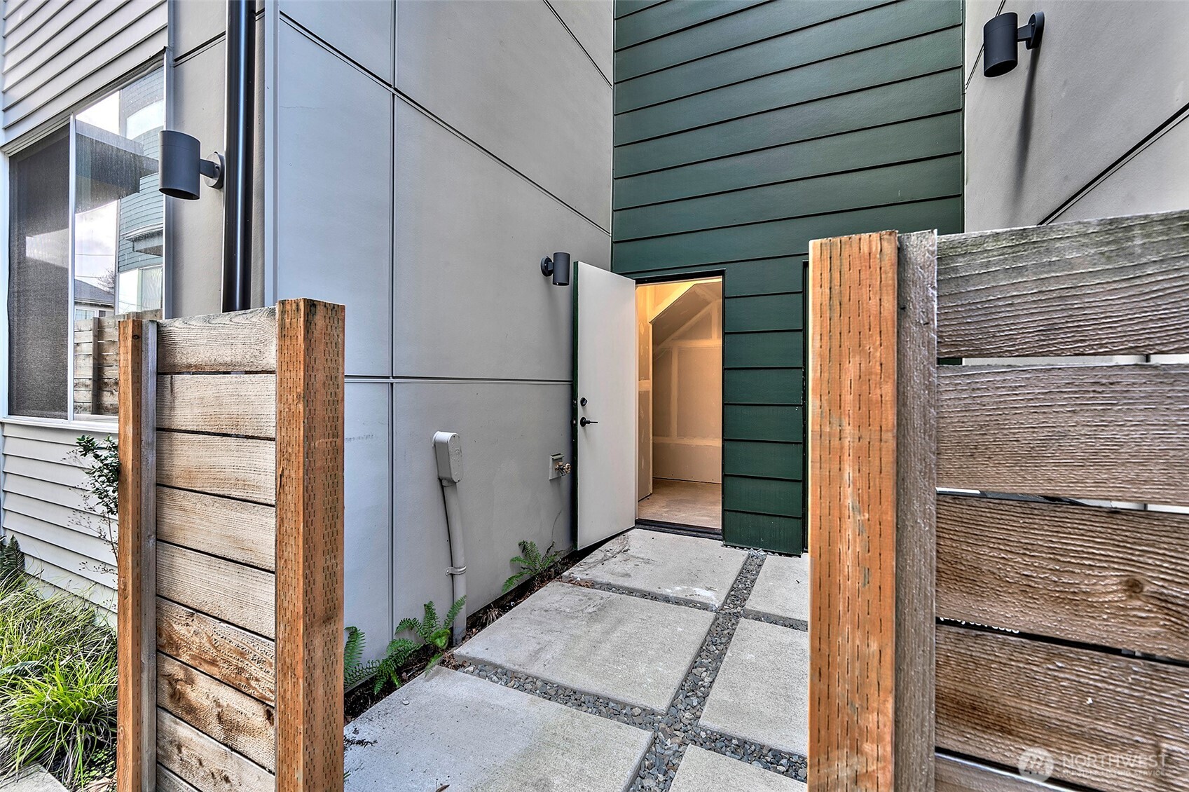 1605 S Washington Street #F, Seattle, WA 98144