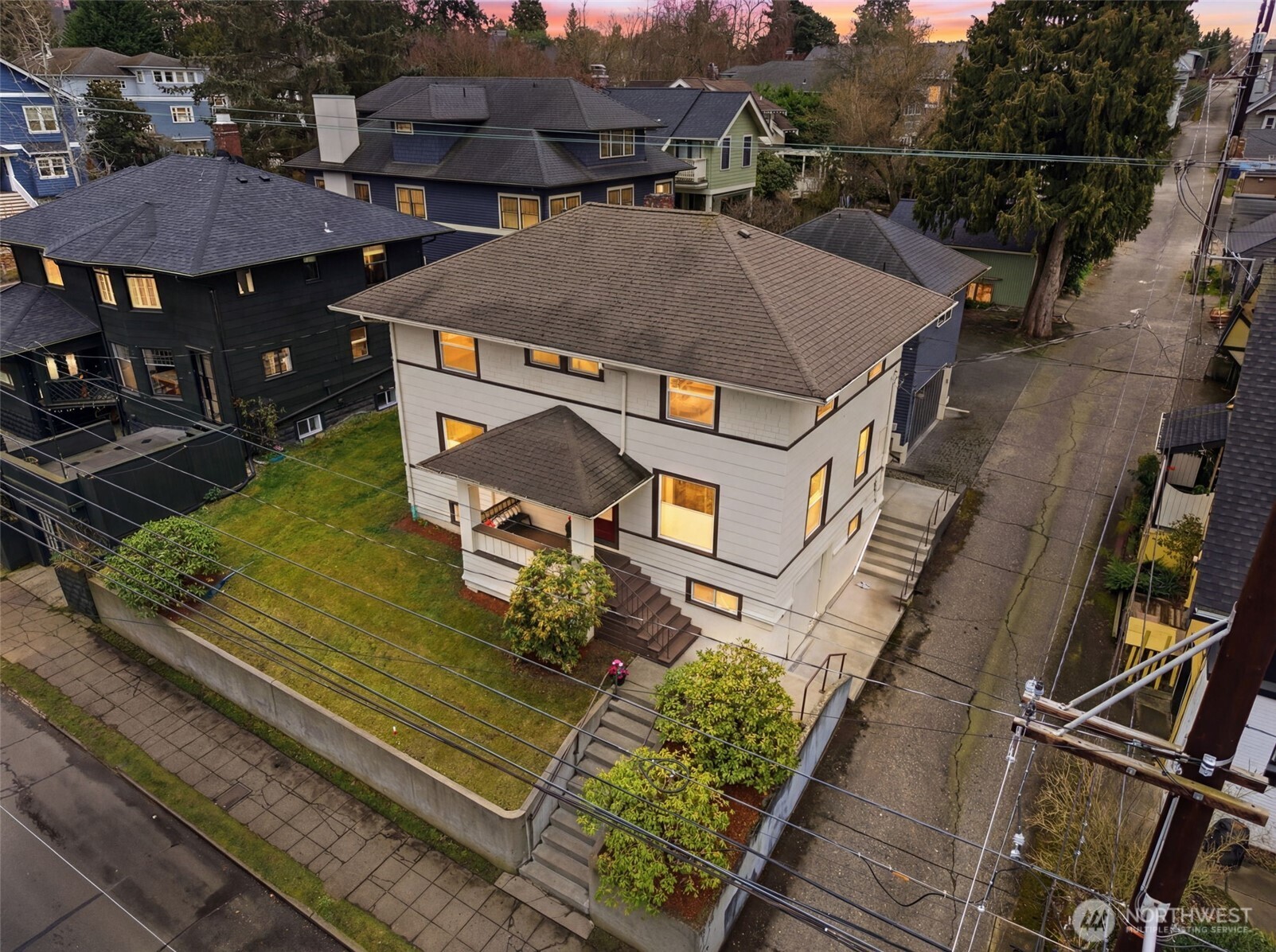 209 W McGraw Street , Seattle, WA 98119