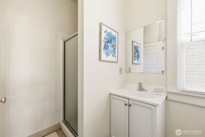 209 W McGraw Street , Seattle, WA 98119 - Photo 14