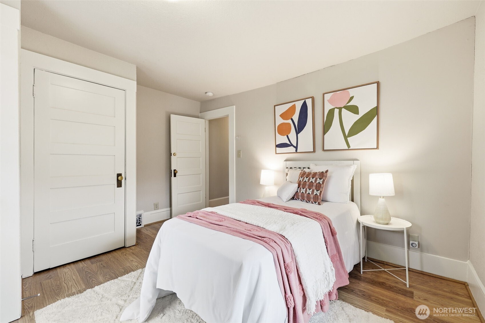 209 W McGraw Street , Seattle, WA 98119