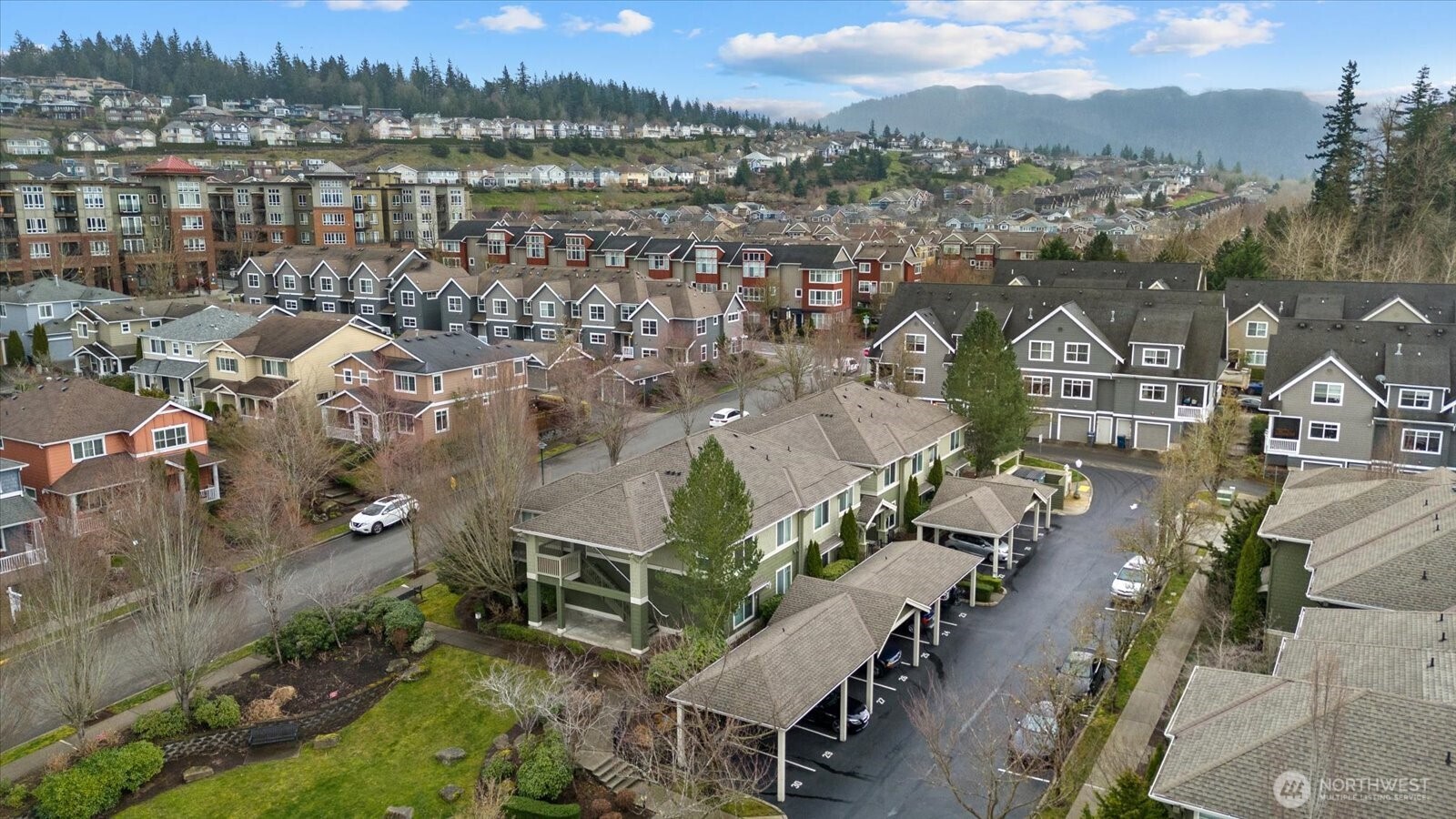 1905 24th Avenue NE #202, Issaquah, WA 98029