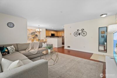 1905 24th Avenue NE #202, Issaquah, WA 98029 - Photo 3