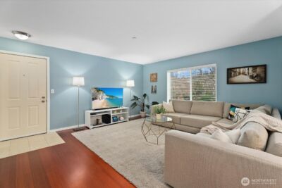 1905 24th Avenue NE #202, Issaquah, WA 98029 - Photo 4