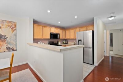 1905 24th Avenue NE #202, Issaquah, WA 98029 - Photo 6