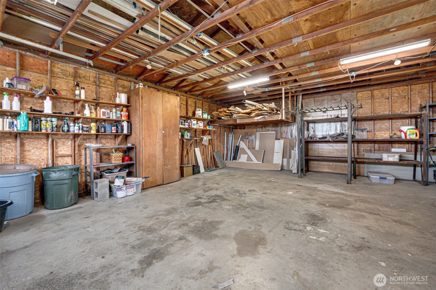 656 Davidson Avenue , Woodland, WA 98674