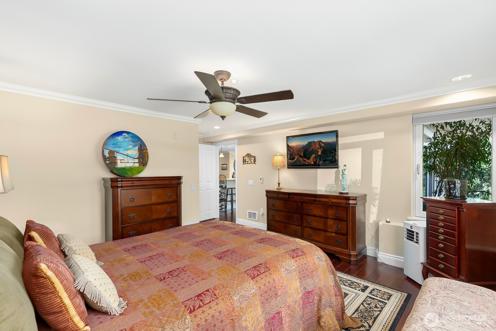 2100 Thorndyke Avenue W #101, Seattle, WA 98199