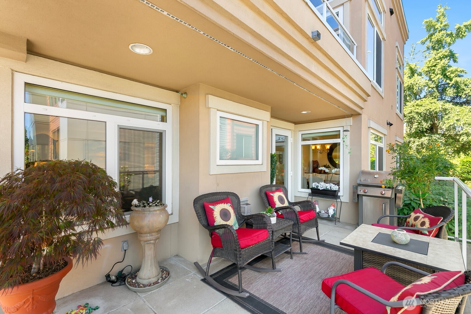 2100 Thorndyke Avenue W #101, Seattle, WA 98199