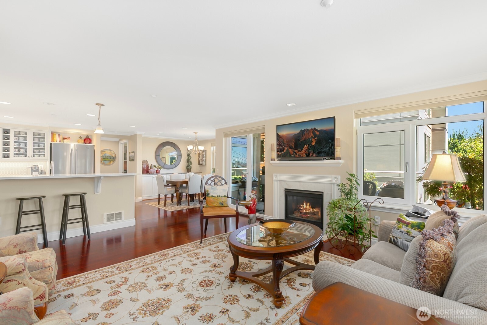 2100 Thorndyke Avenue W #101, Seattle, WA 98199