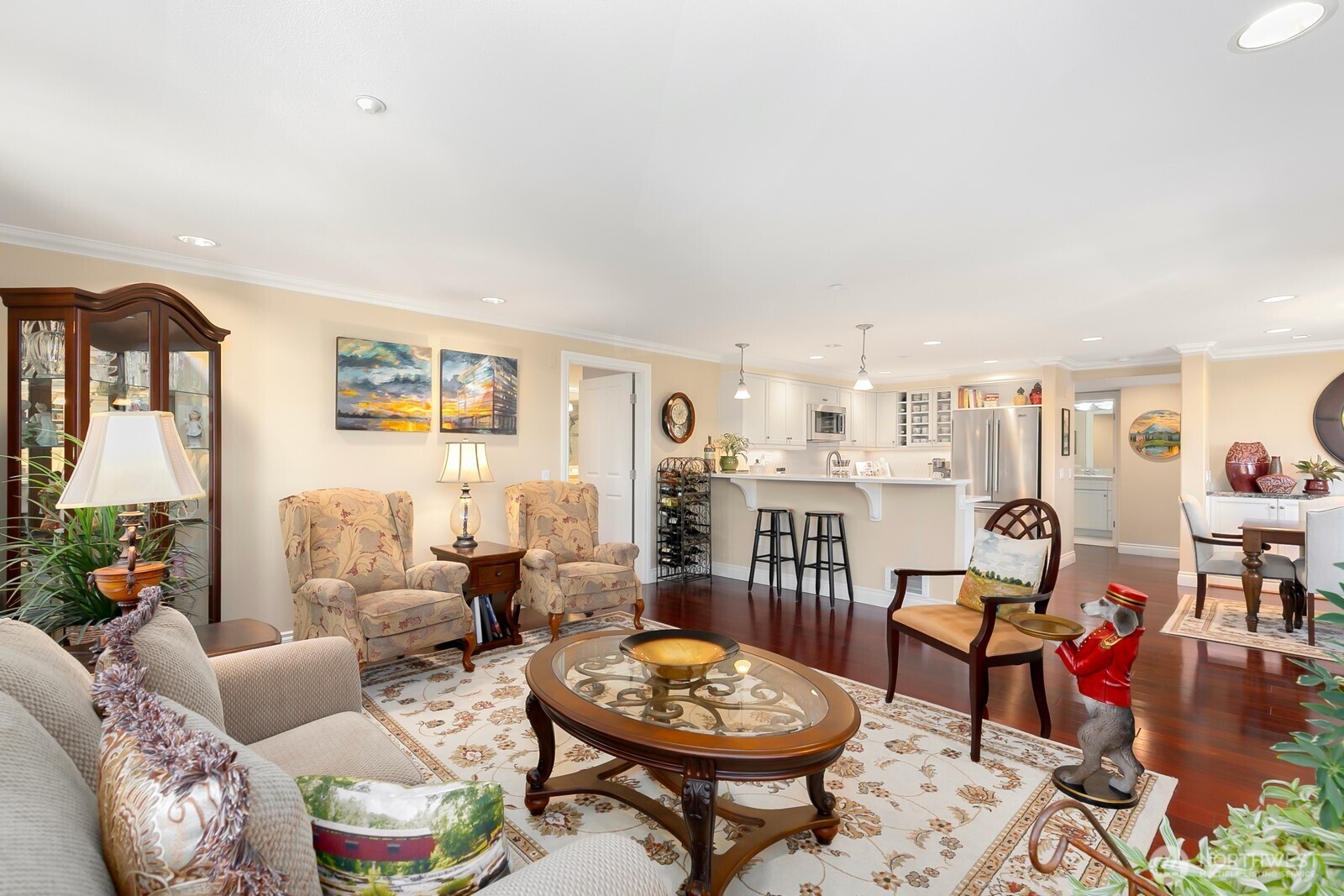 2100 Thorndyke Avenue W #101, Seattle, WA 98199