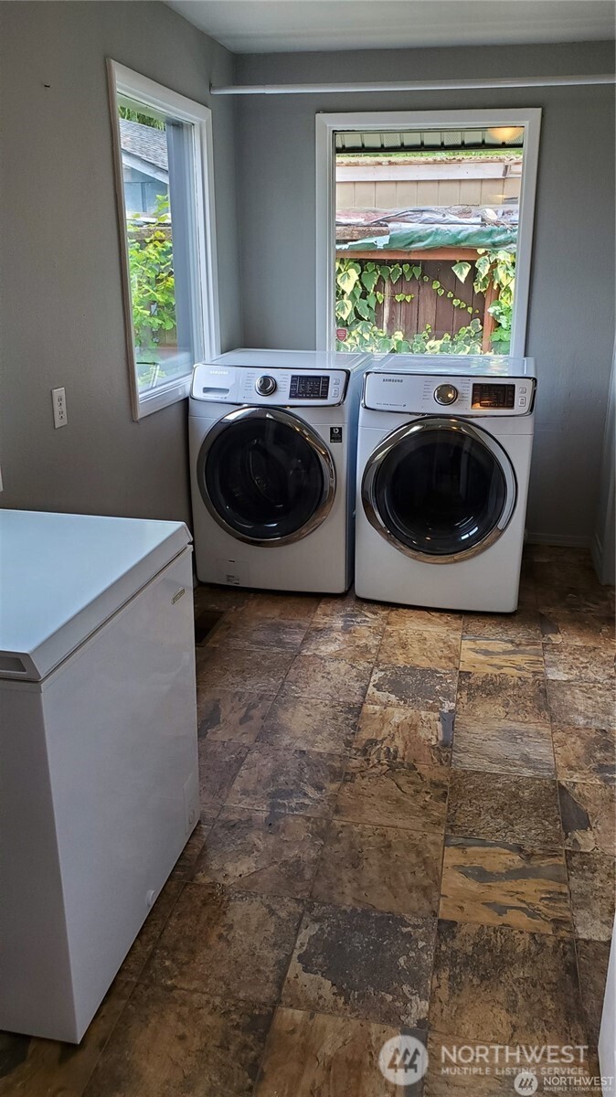 4856 Naomi Street NW, Tracyton, WA 98311