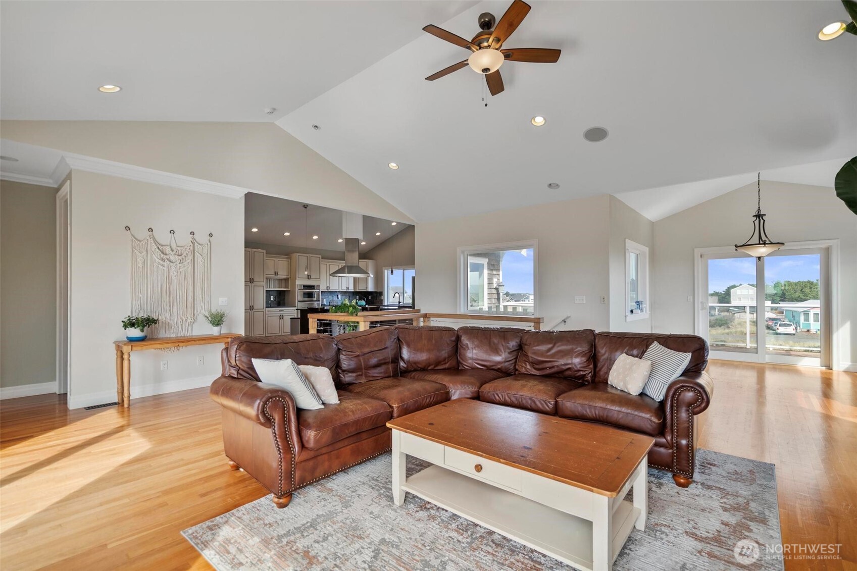 470 W Wind Street , Ocean Shores, WA 98569