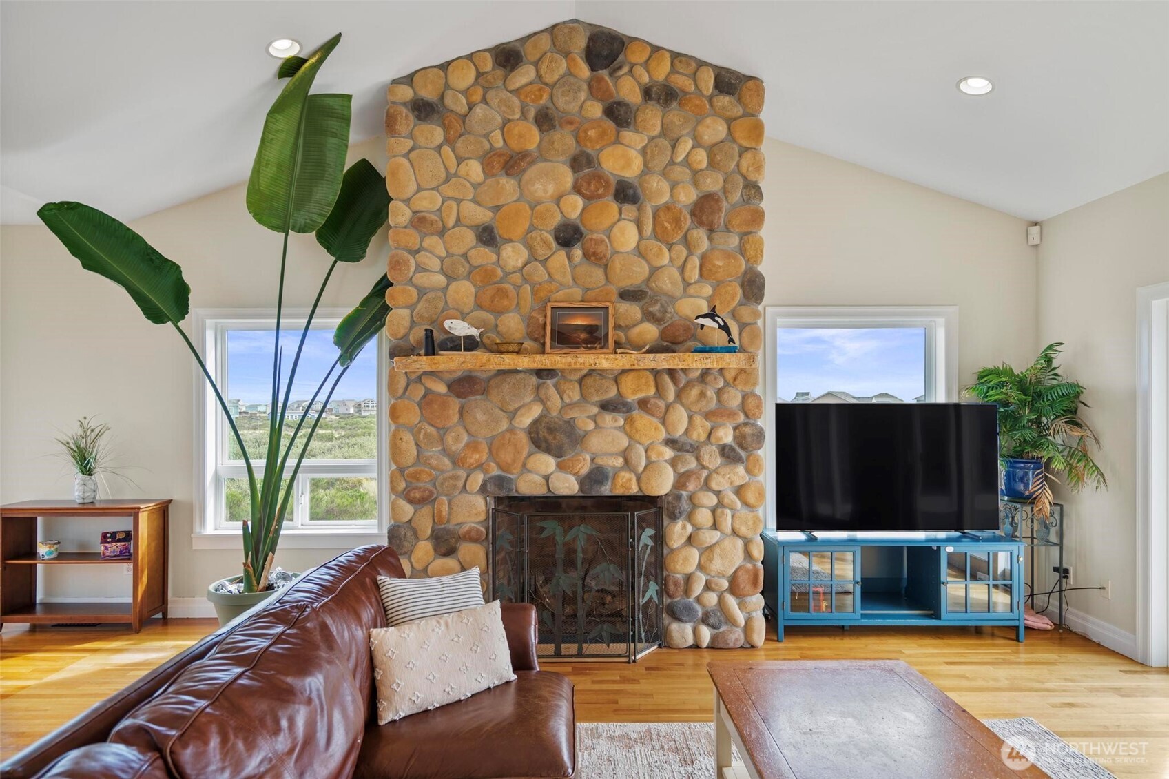 470 W Wind Street , Ocean Shores, WA 98569