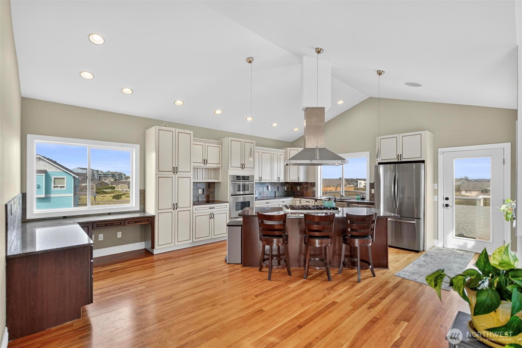 470 W Wind Street , Ocean Shores, WA 98569