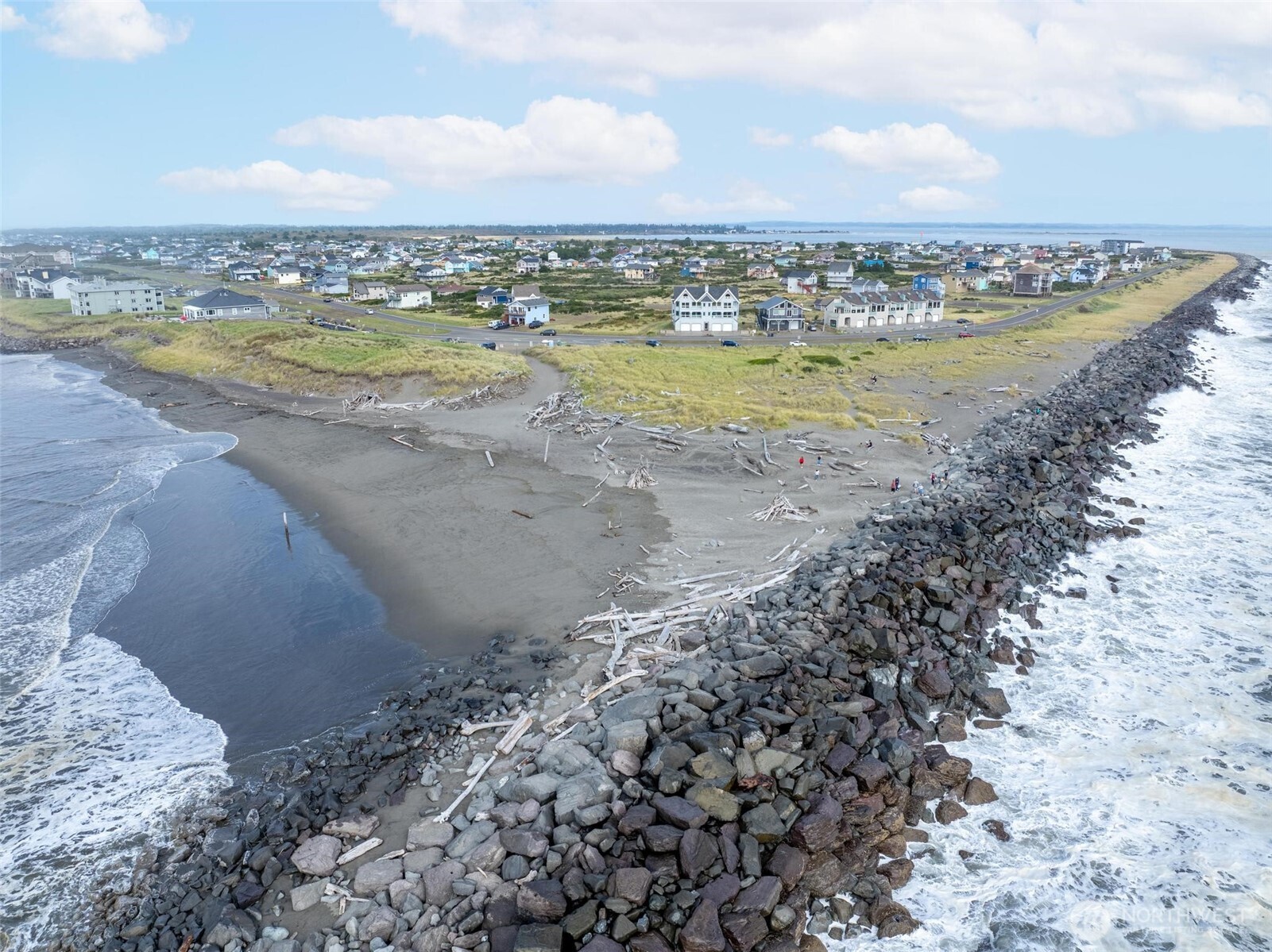 470 W Wind Street , Ocean Shores, WA 98569