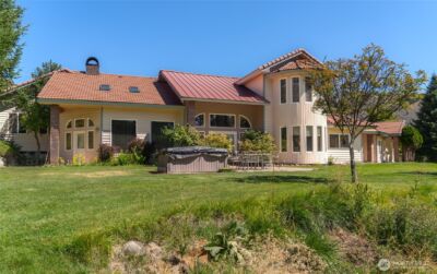 572 B W Chewuch Rd (Barron Blvd) , Winthrop, WA 98862 - Photo 8