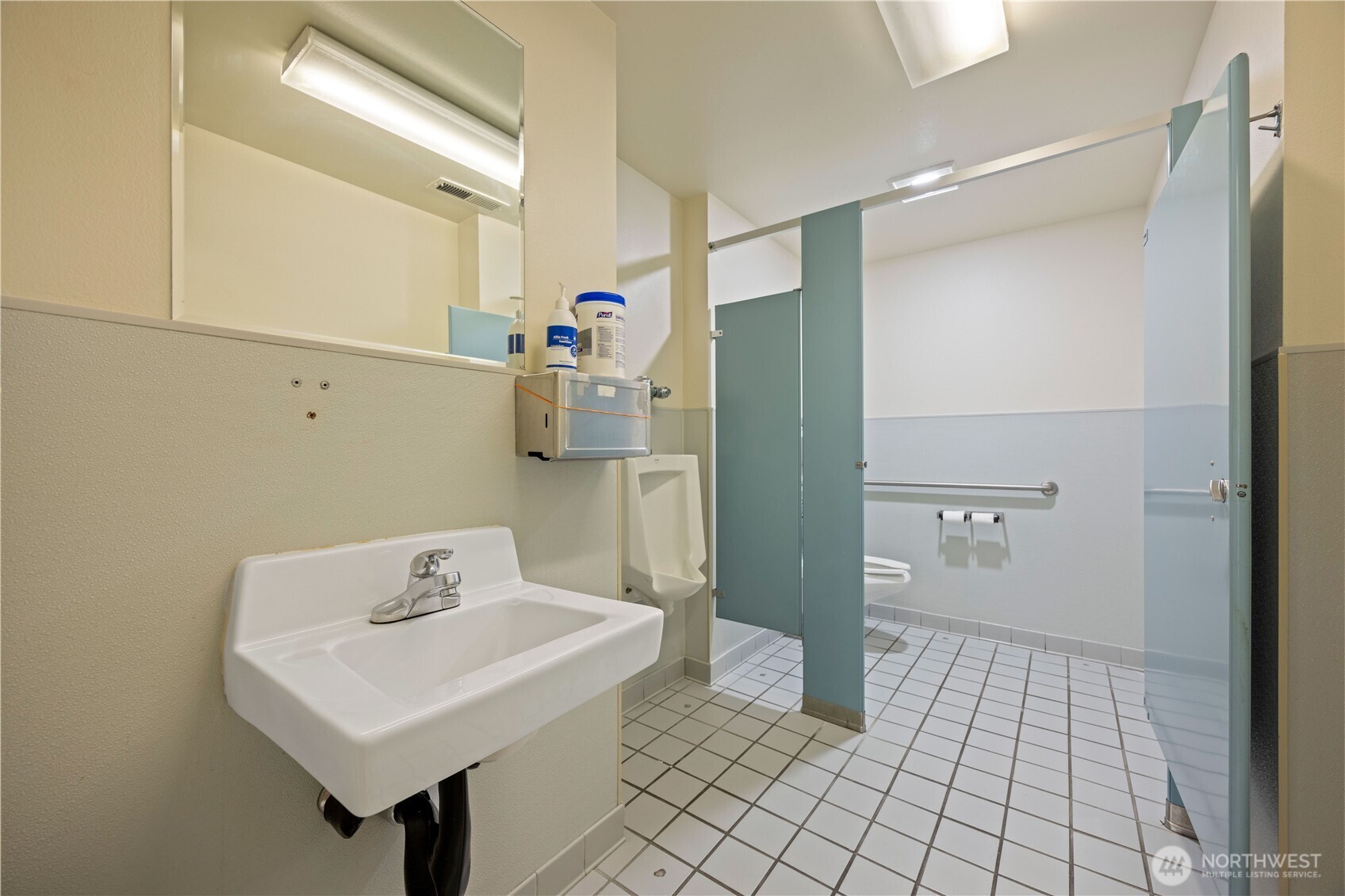 325 N Chelan Avenue #A, Wenatchee, WA 98801