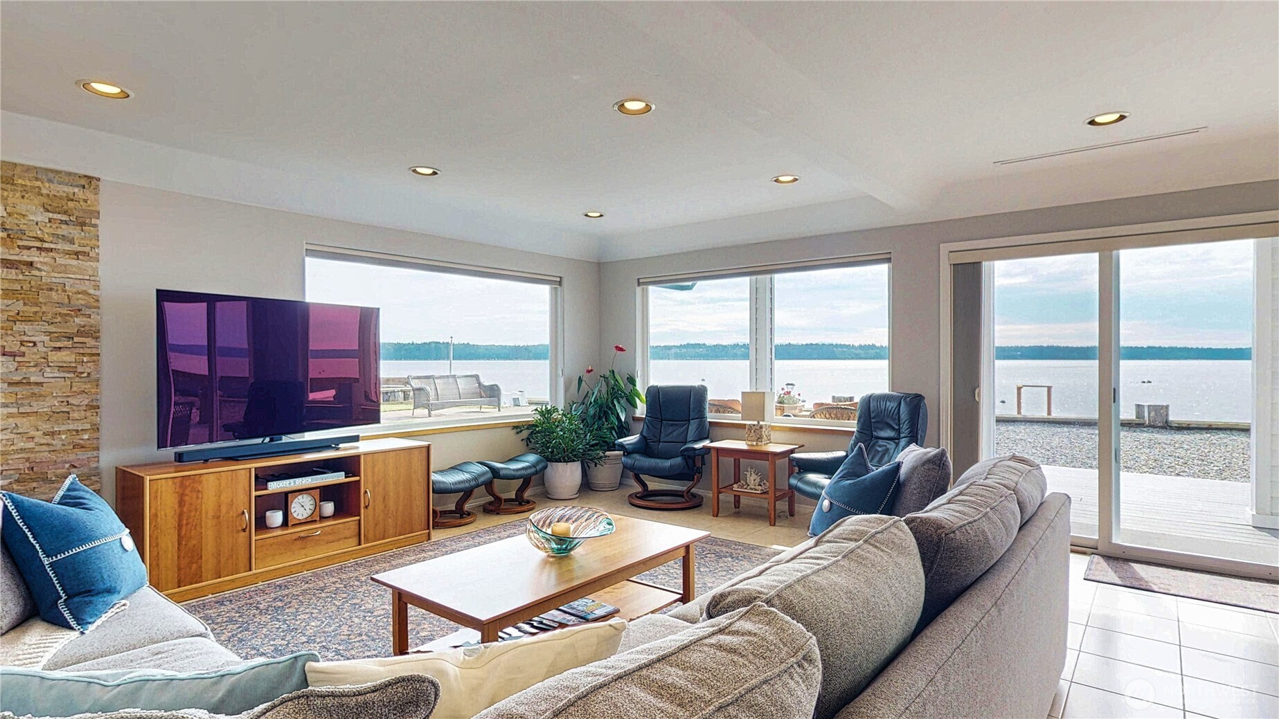 14028 Evergreen Way , Stanwood, WA 98292