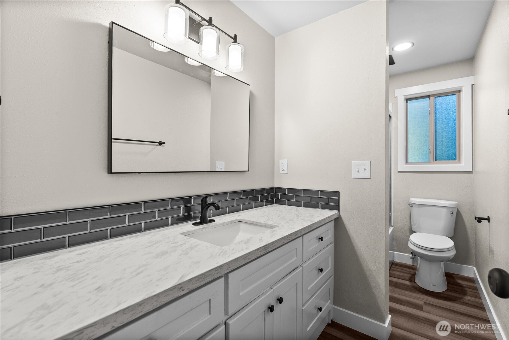 5002 95th Avenue W, University Place, WA 98467