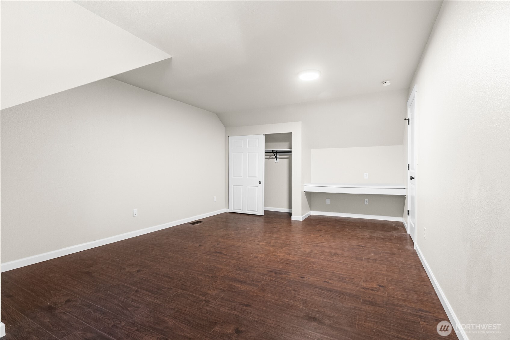 5002 95th Avenue W, University Place, WA 98467