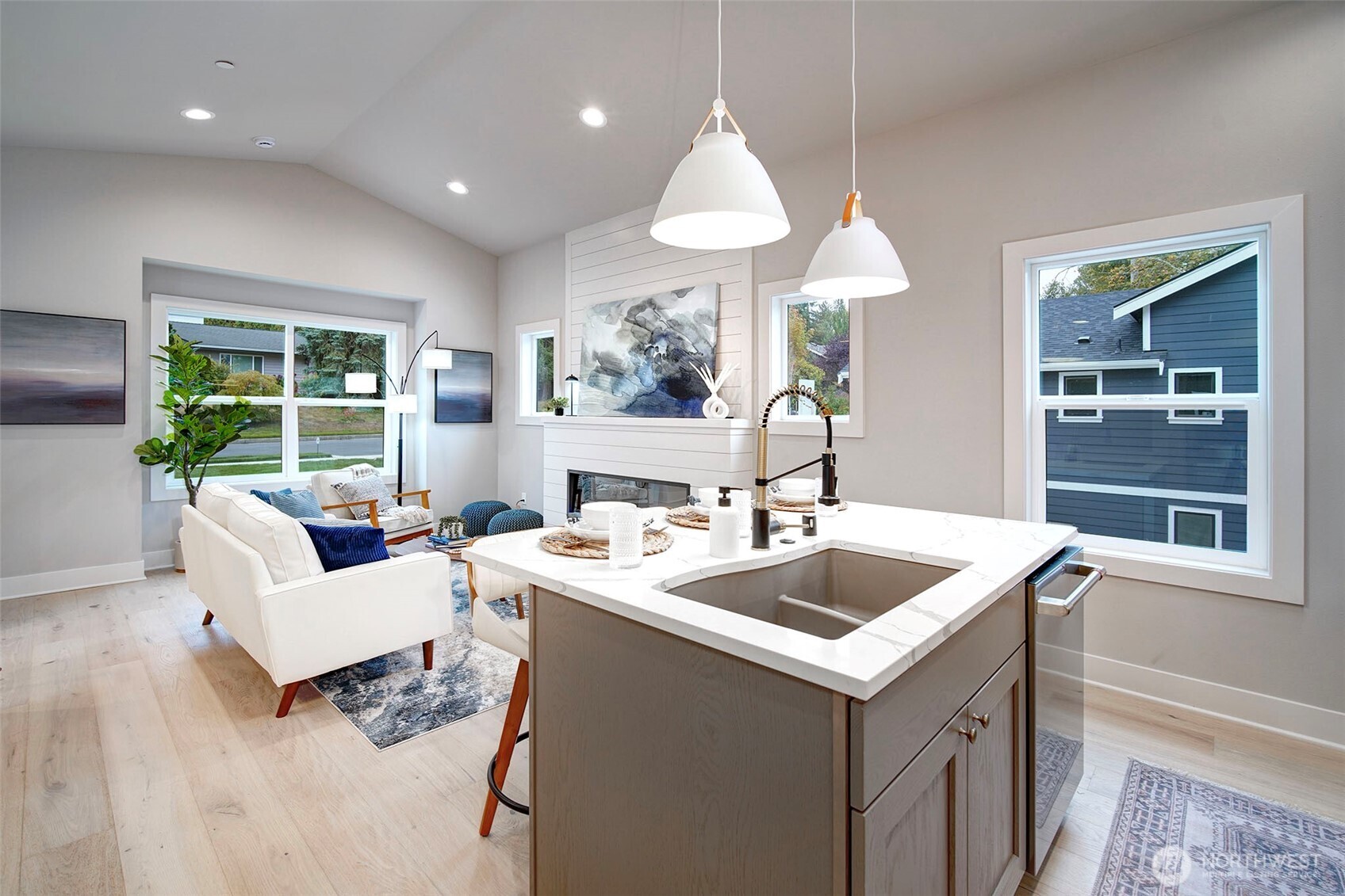 428 20th Avenue , Kirkland, WA 98033