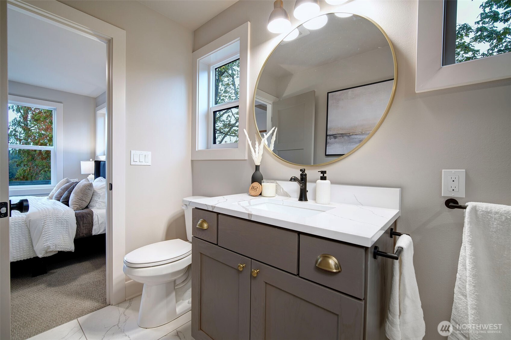 428 20th Avenue , Kirkland, WA 98033