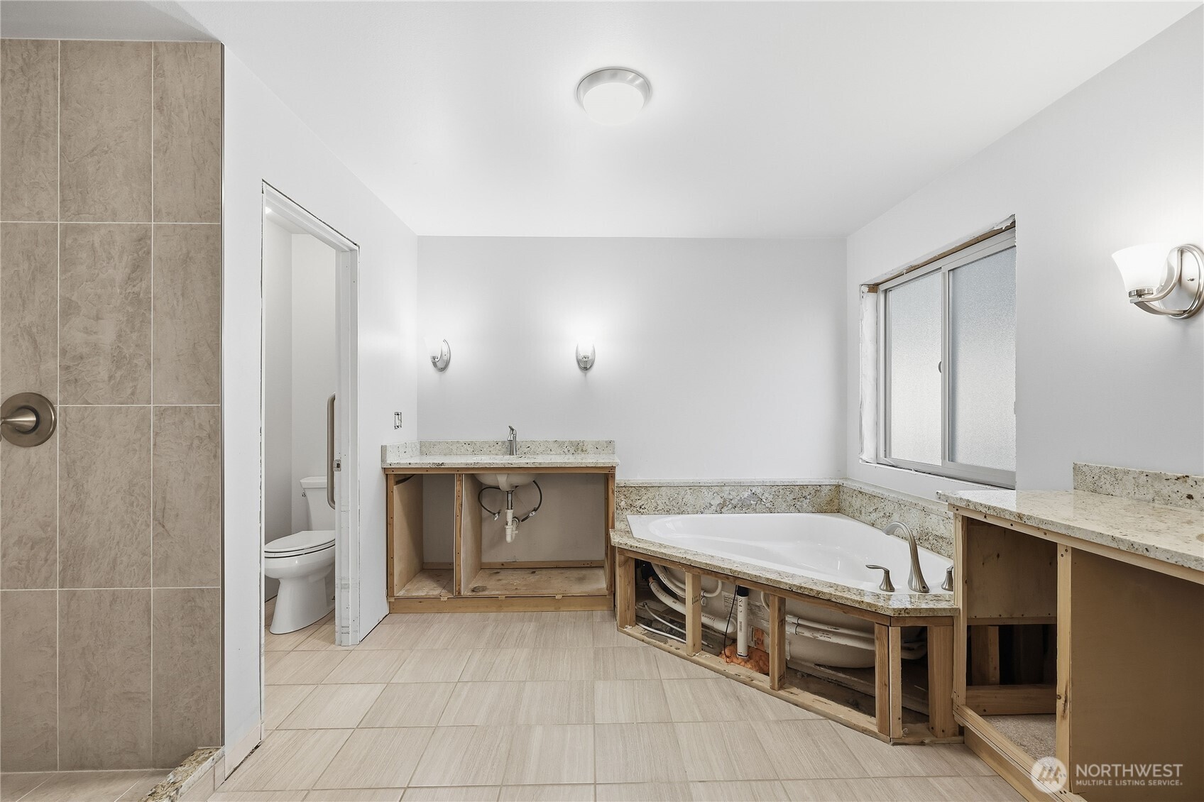 20919 President Point Road NE, Kingston, WA 98346